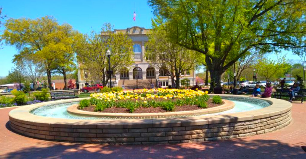 The Ozarks Town That’s Low-Key Turning Heads