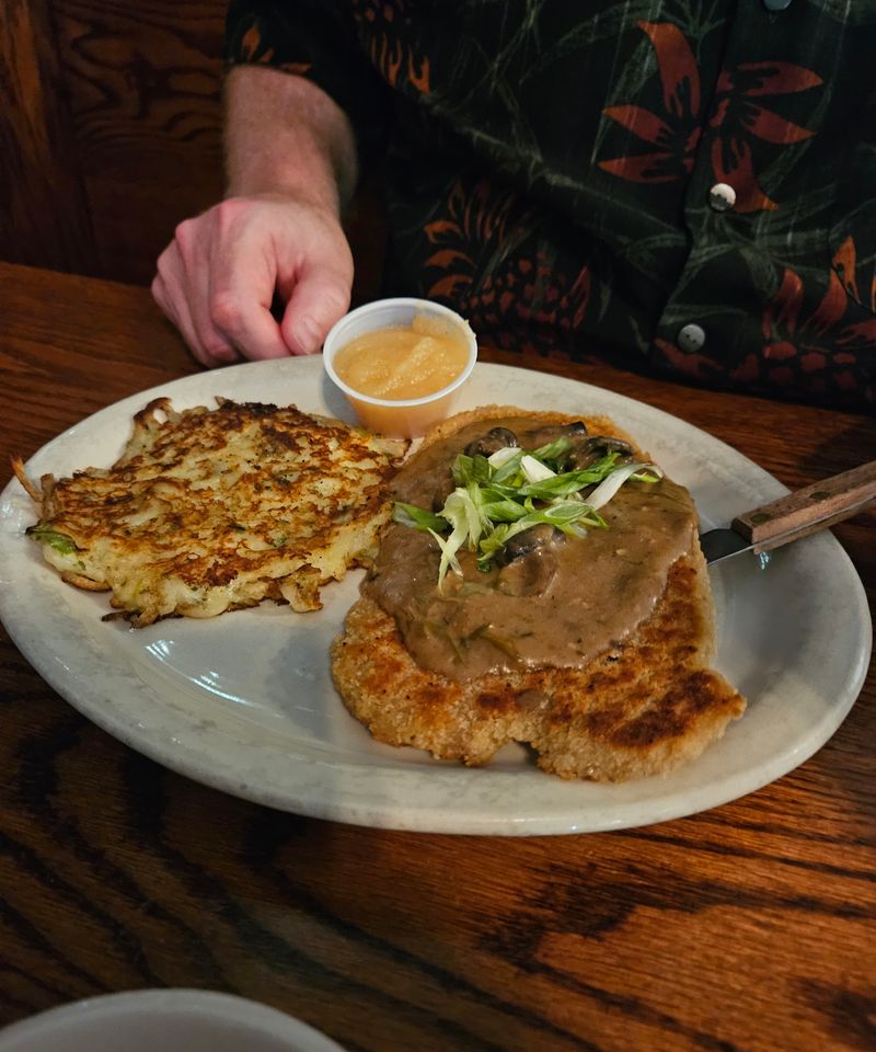 Jaegerschnitzel With Mushroom Gravy