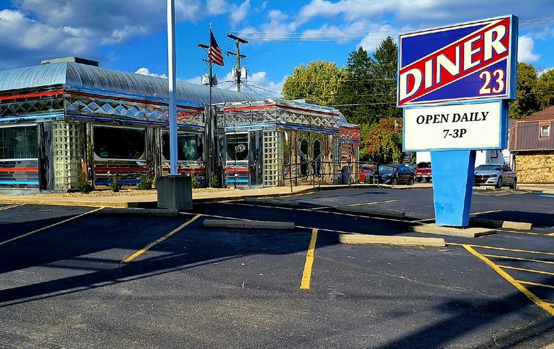 Diner 23 / Maddy's Diner 23 (Waverly)