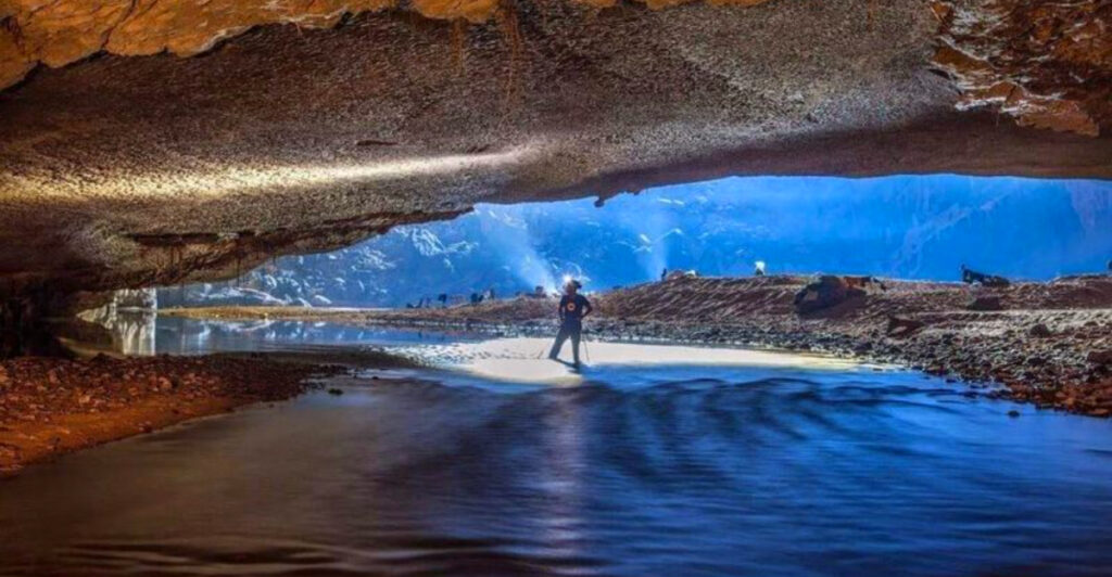 This “Alien” Cave in Vietnam Is the Largest on Earth – Here’s Why It’s So Unreal