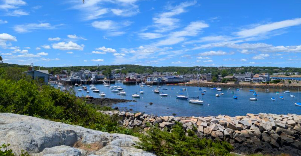 This Coastal Escape Feels Like Classic New England (Without Trying)