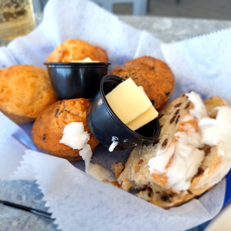 A First Taste: The Famous Bread Basket