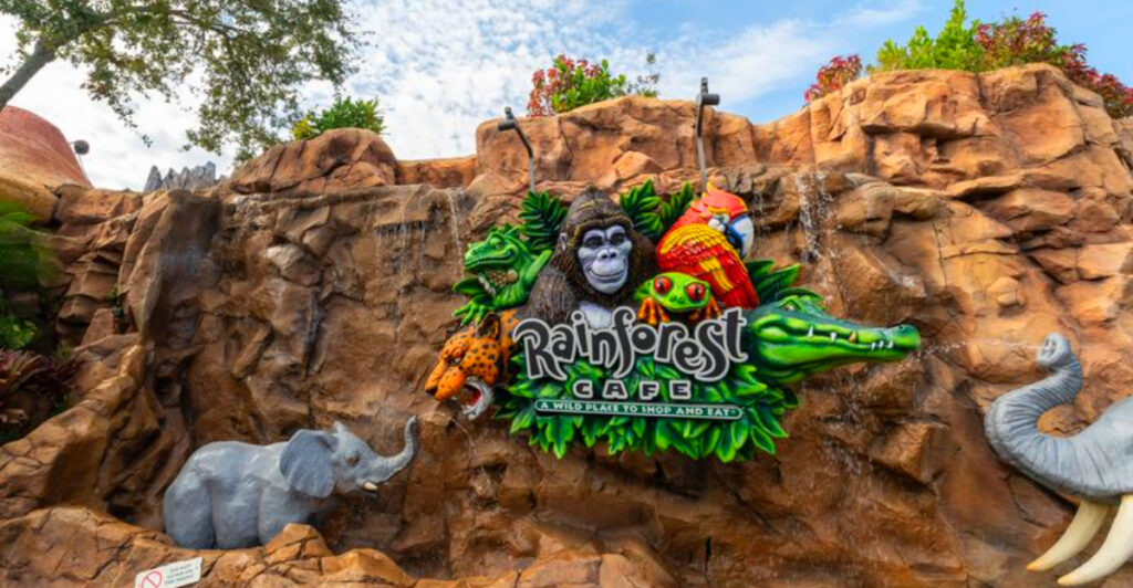 This Florida Restaurant Outshines Ordinary Chains With Its Animatronic Jungle Experience