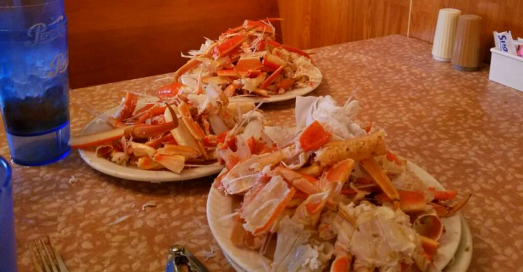 This Indiana Amish Café Serves the Kind of Meals People Drive Hours For