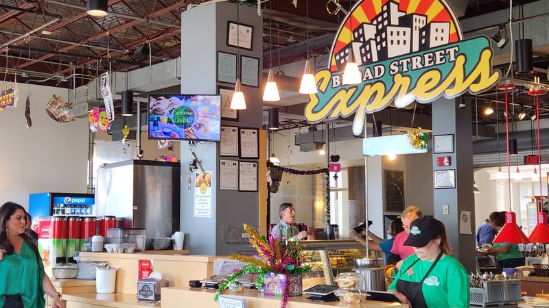 Banner Hall Atmosphere