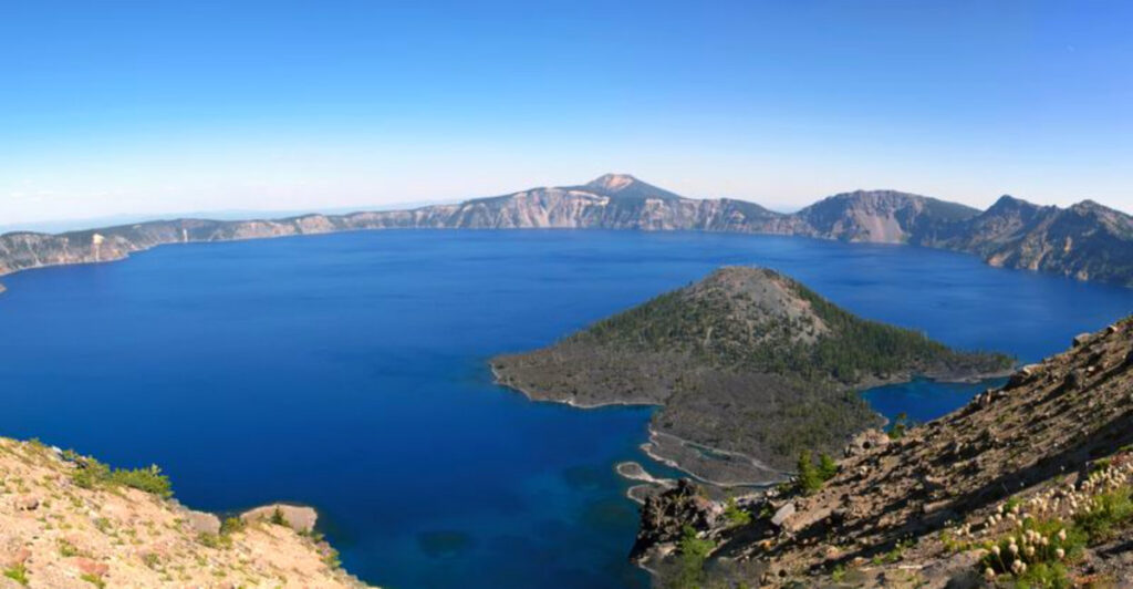 This Lake Is the Deepest in the U.S. And the Views Are Unreal