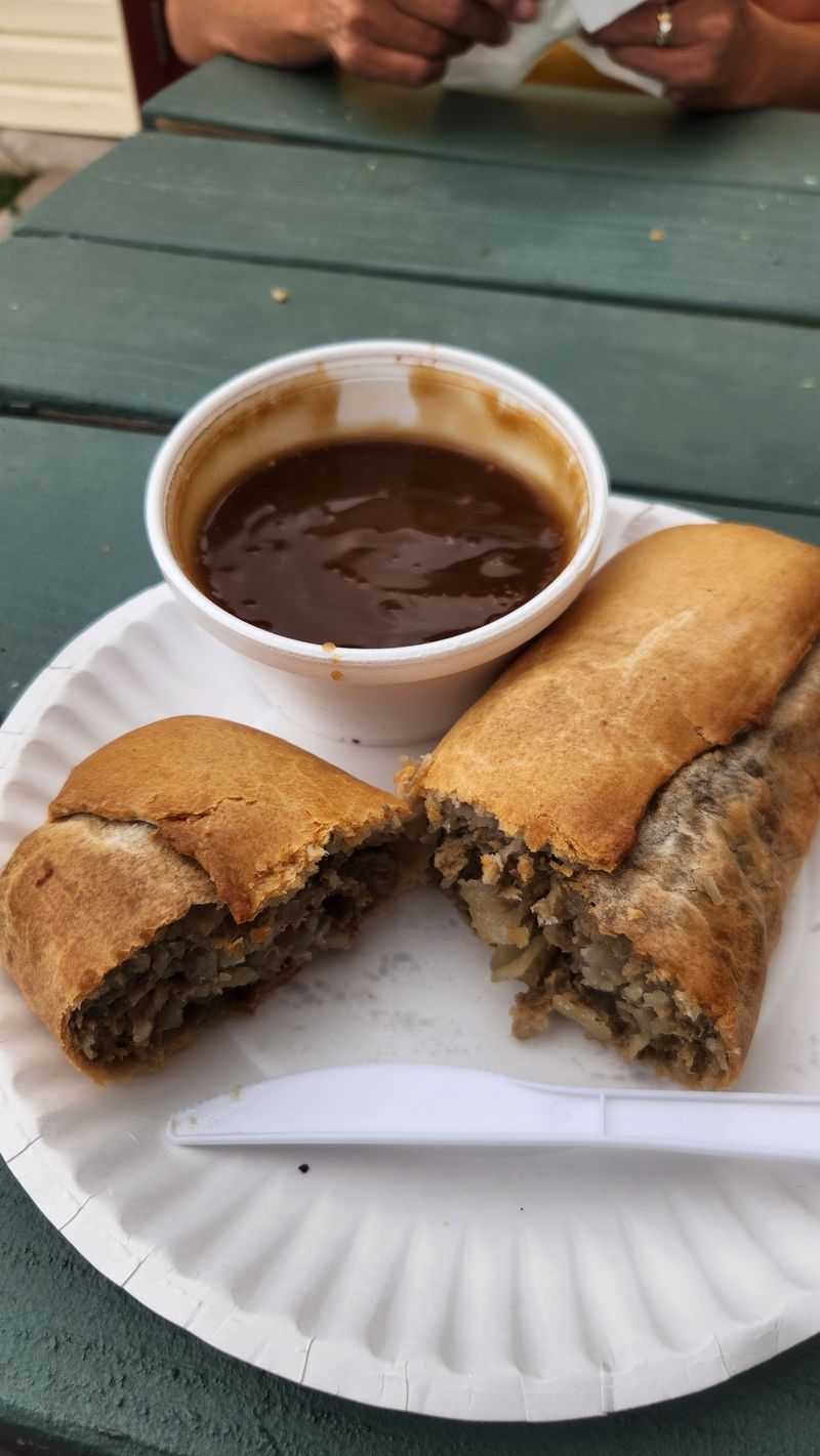 Classic Beef Pasty With Gravy