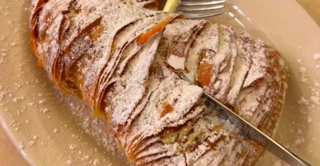 This New York Café Serves Italian Pastries Locals Swear Belong in Naples
