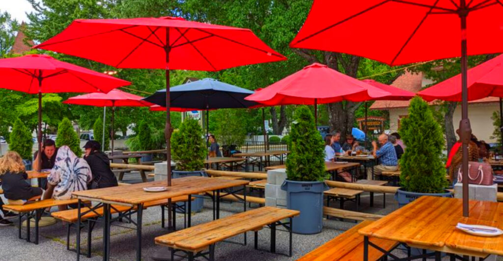 This Quaint Georgia Café Is Turning Heads With Its Homemade German Spaetzle