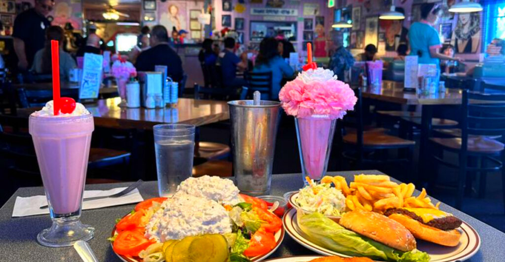 This Small-Town Restaurant Still Cooks Like It’s 1955
