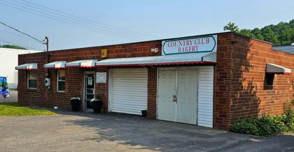 This West Virginia Pepperoni Roll Stop Is a Local Tradition You Have to Try