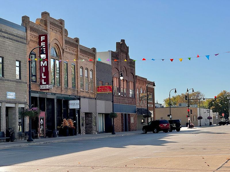 Algona, Iowa — Riverside Life and Community Calm