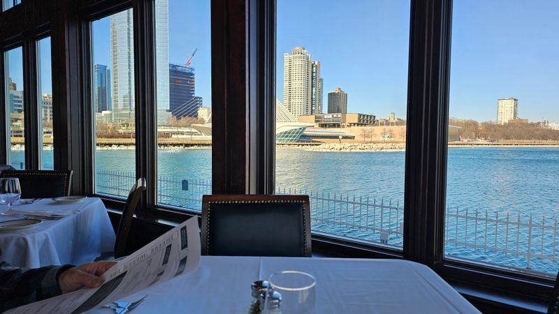 Reservations, Hours, and Timing Tips