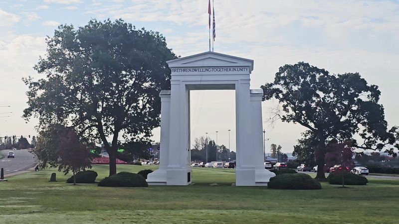 Peace Arch (Blaine and Surrey, USA and Canada)