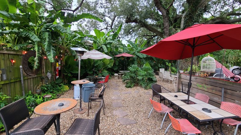 Snake & Jake's Christmas Club Lounge