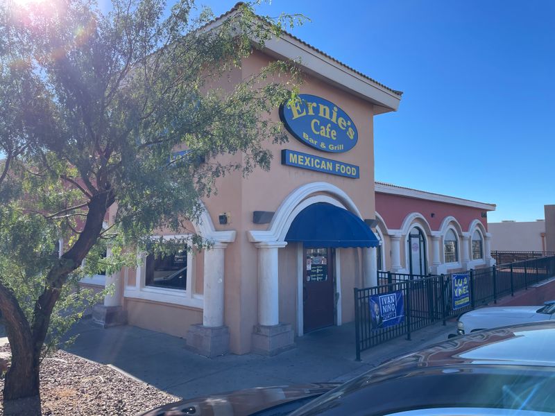 Ernie's Cafe Bar & Grill – El Paso, TX
