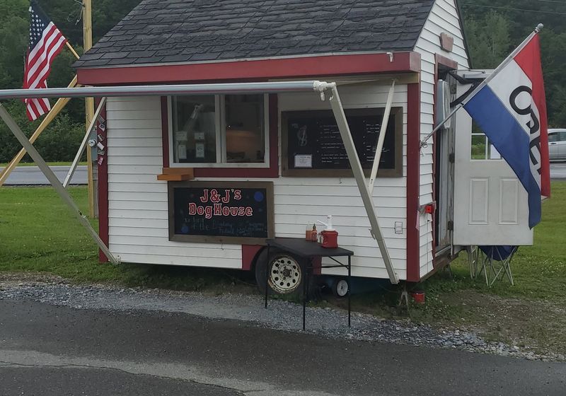 Vermont: J & J's Dog House, Wilmington