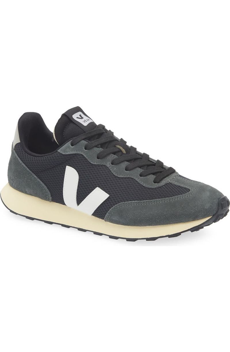 VEJA Rio Branco - best retro runner style (without looking performance-y)