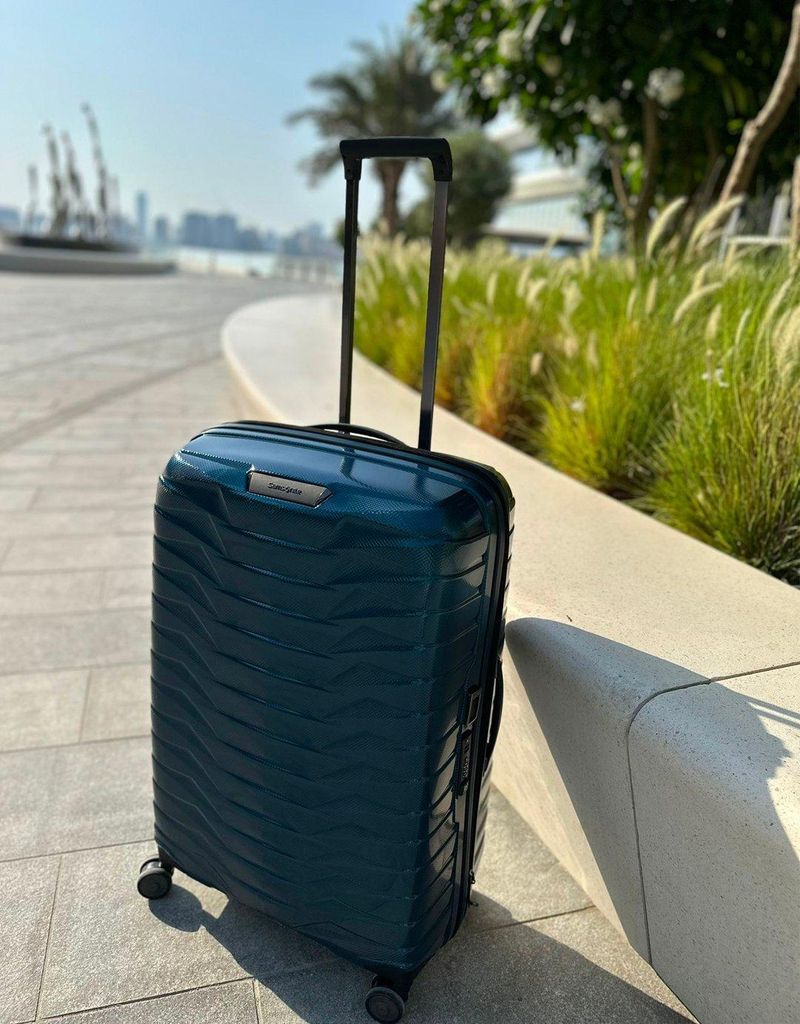 Samsonite PROXIS Hard-Shell Suitcase
