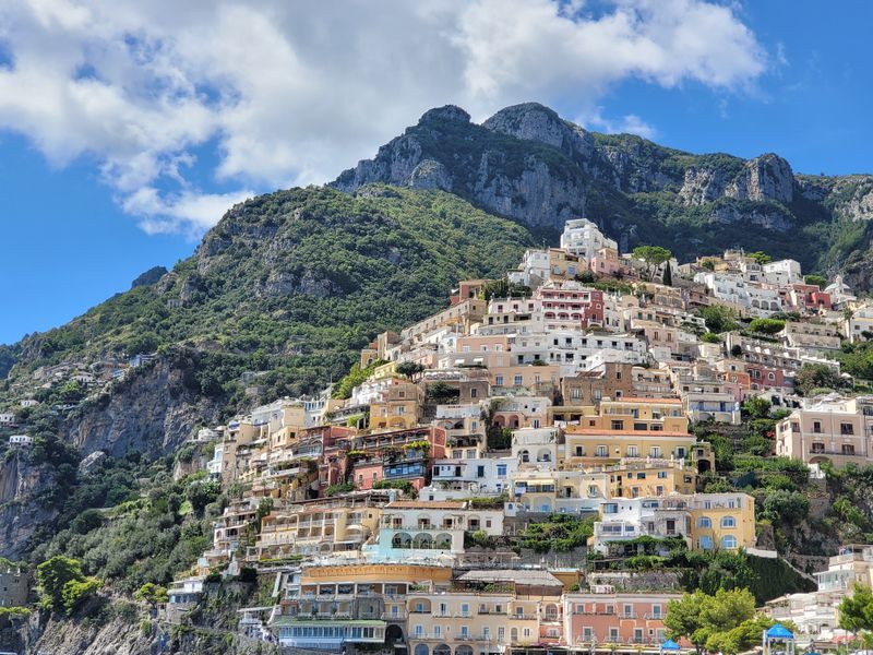 Amalfi Coast — Dramatic Cliffs and Sea Views