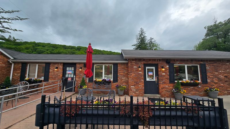 The Pie Shoppe - Laughlintown