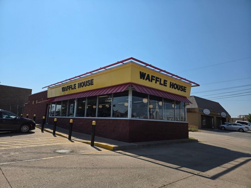 Waffle House (Springfield)
