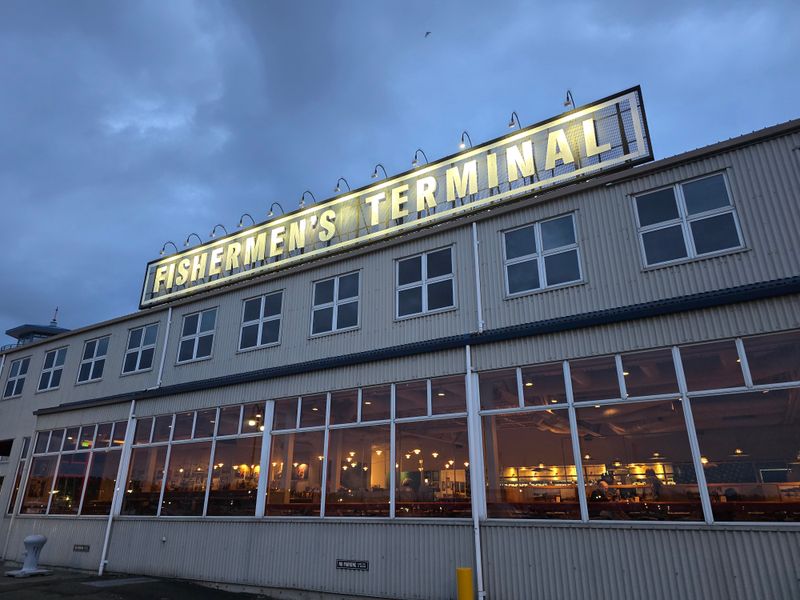 Chinook's at Salmon Bay (Seattle, Fishermen's Terminal)