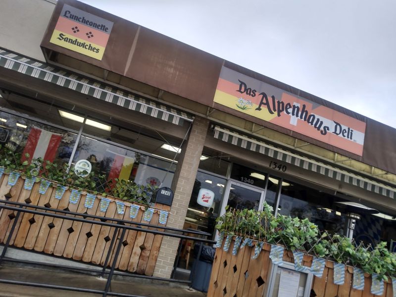 How to Order Like a Regular