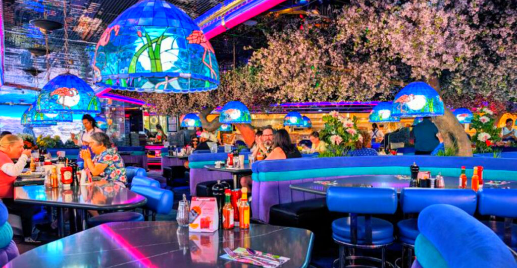 Where Vegas Locals Eat After 2 AM (Hint: Not the Buffet)