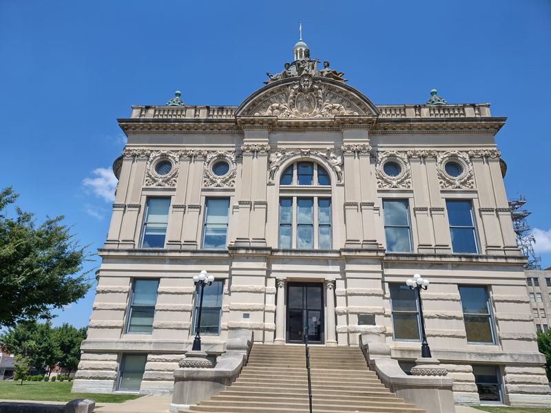 Evansville, Indiana - Southern Indiana’s Affordable Base