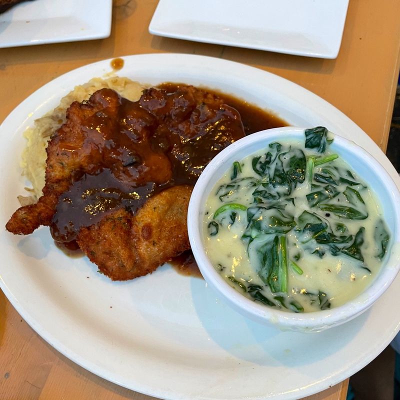 Jagerschnitzel With Mushroom Gravy