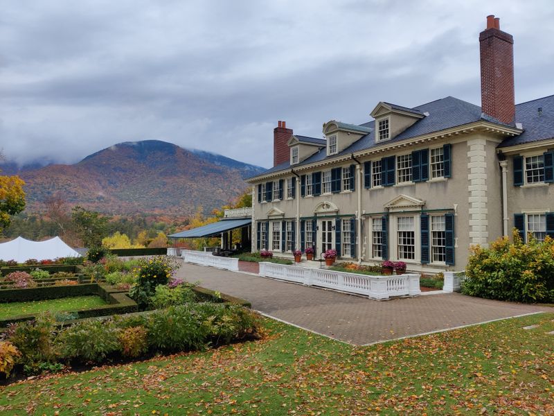 Historic Inns and Cozy Stays