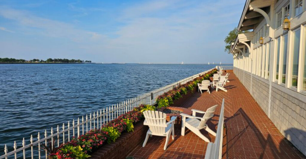 Wisconsin Dining Gem Serving Fresh Seafood in One of Milwaukee’s Most Scenic Spots