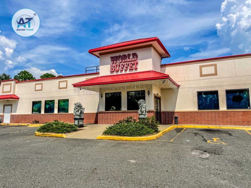 The World Buffet Restaurant – Hot Springs International Comfort Spread