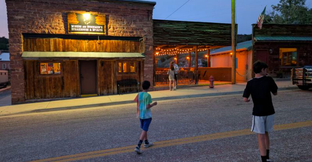 Wyoming’s Oldest Bar Steakhouse Draws Crowds for Its Legendary Prime Steaks