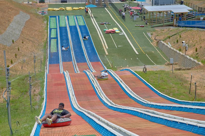 Magic Carpet Conveyors for Easy Lifts