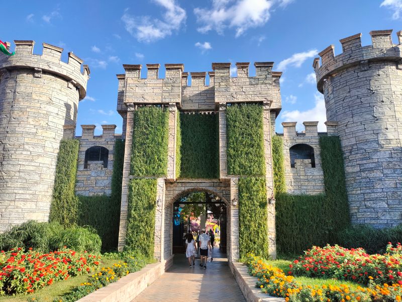 The only rule everyone remembers: don't pick the flowers