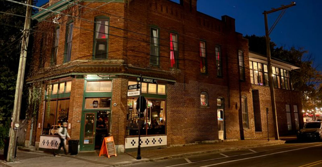 10 Nashville Late-Night Eats That Turn “Just a Snack” Into a Full Meal