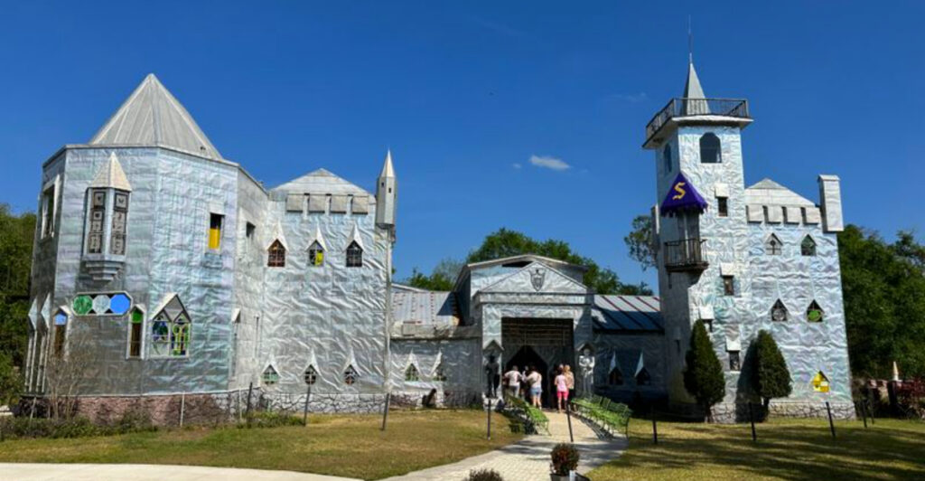 10 Weirdest Places In Florida For An Adventure You’ll Never Forget