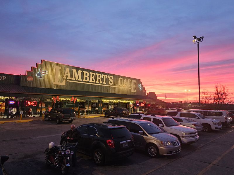 Lambert's Café (Ozark) – Ozark