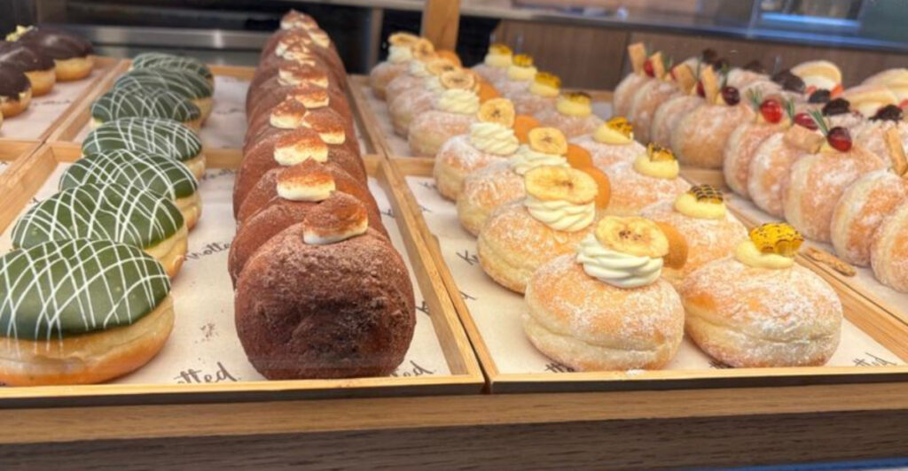 12 California Dessert Bars That Are a Feast for Your Eyes and Stomach