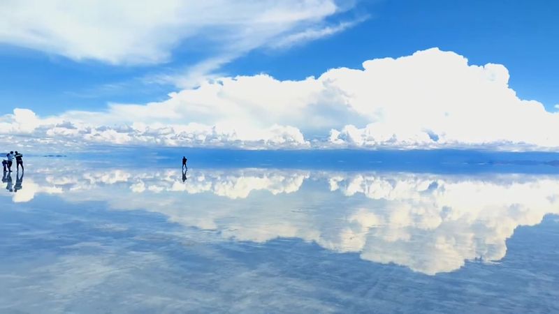 Salar de Uyuni — Bolivia's Mirror of the Sky