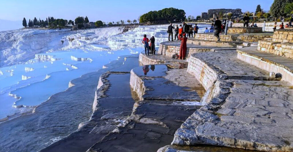 12 Unbelievable Natural Marvels Found Only in These Unique Locations