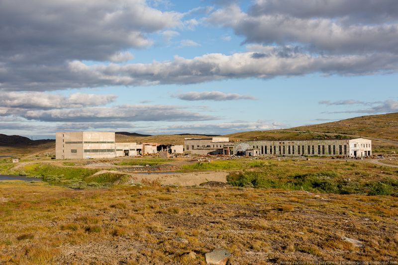 Kola Superdeep Borehole (Russia) – ~12.3 km