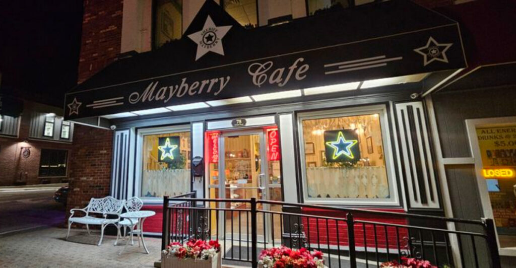13 Small-Town Indiana Restaurants Locals Keep Coming Back To