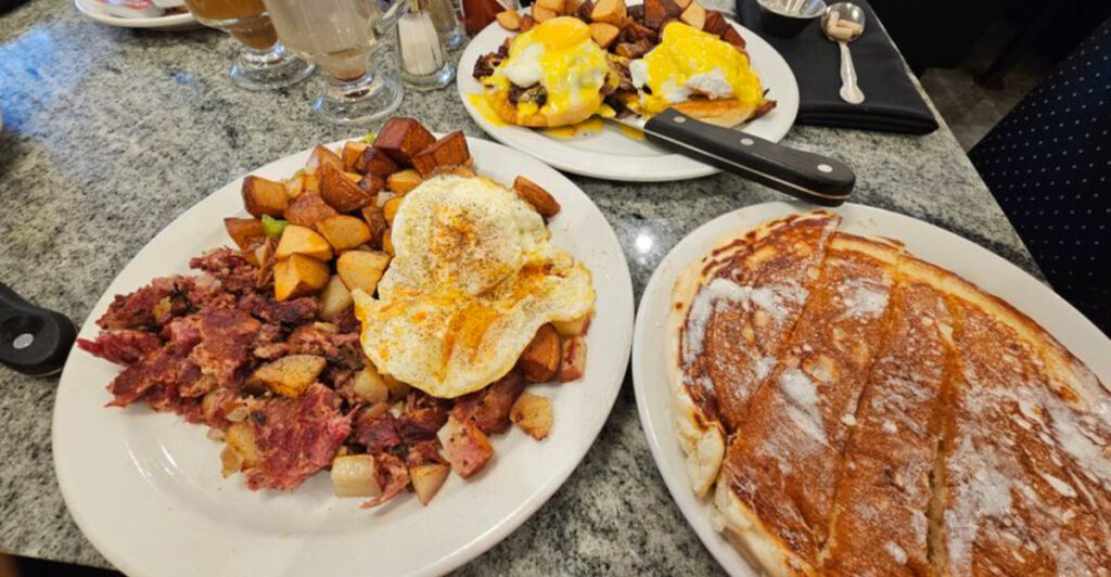 14 California Diners Still Serving Old-School Comfort Food Locals Swear By