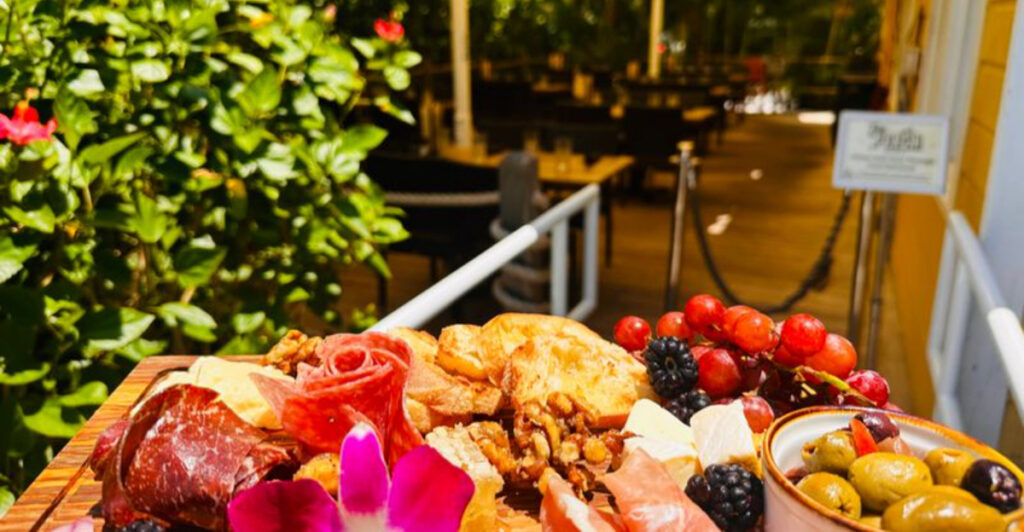 14 Most Romantic Restaurants in Florida for an Unforgettable Date Night