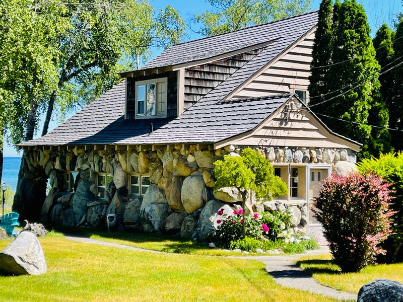 Tour Charlevoix’s Mushroom Houses