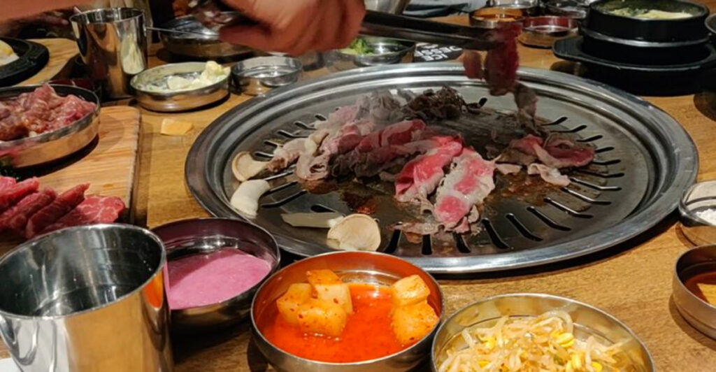 15 Arizona Spots With All-You-Can-Eat Buffets Locals Swear By
