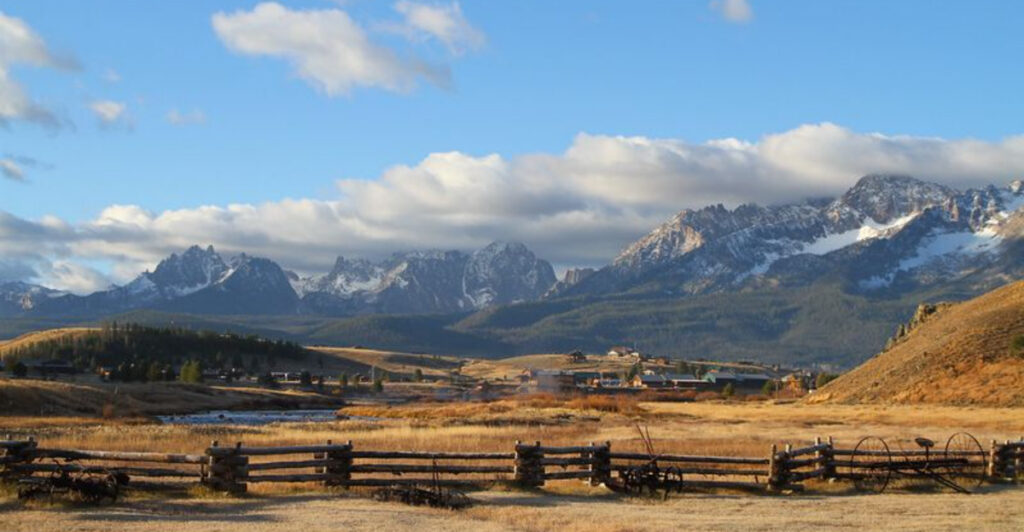 15 Charming U.S. Mountain Escapes Where Time Seems Slower